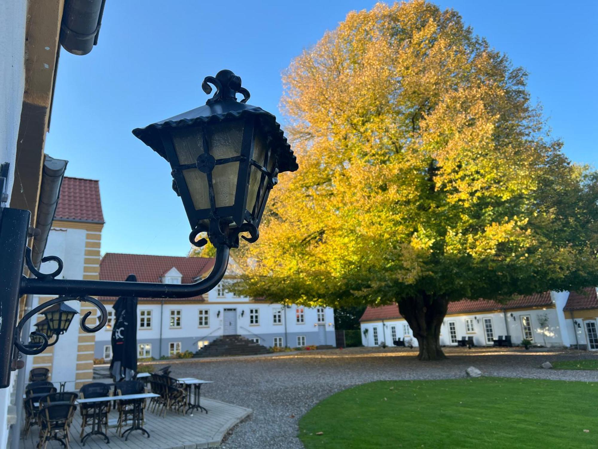 Bramslevgaard Hotel Hobro Exterior photo